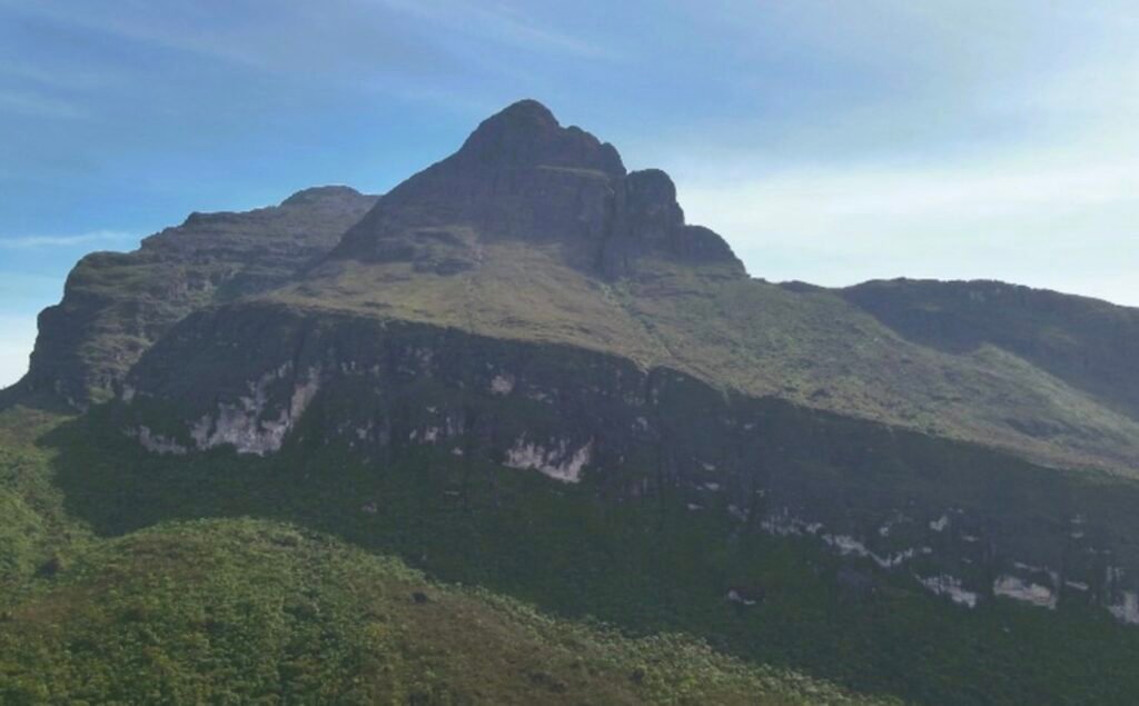 expedicao-ao-pico-da-neblina-b