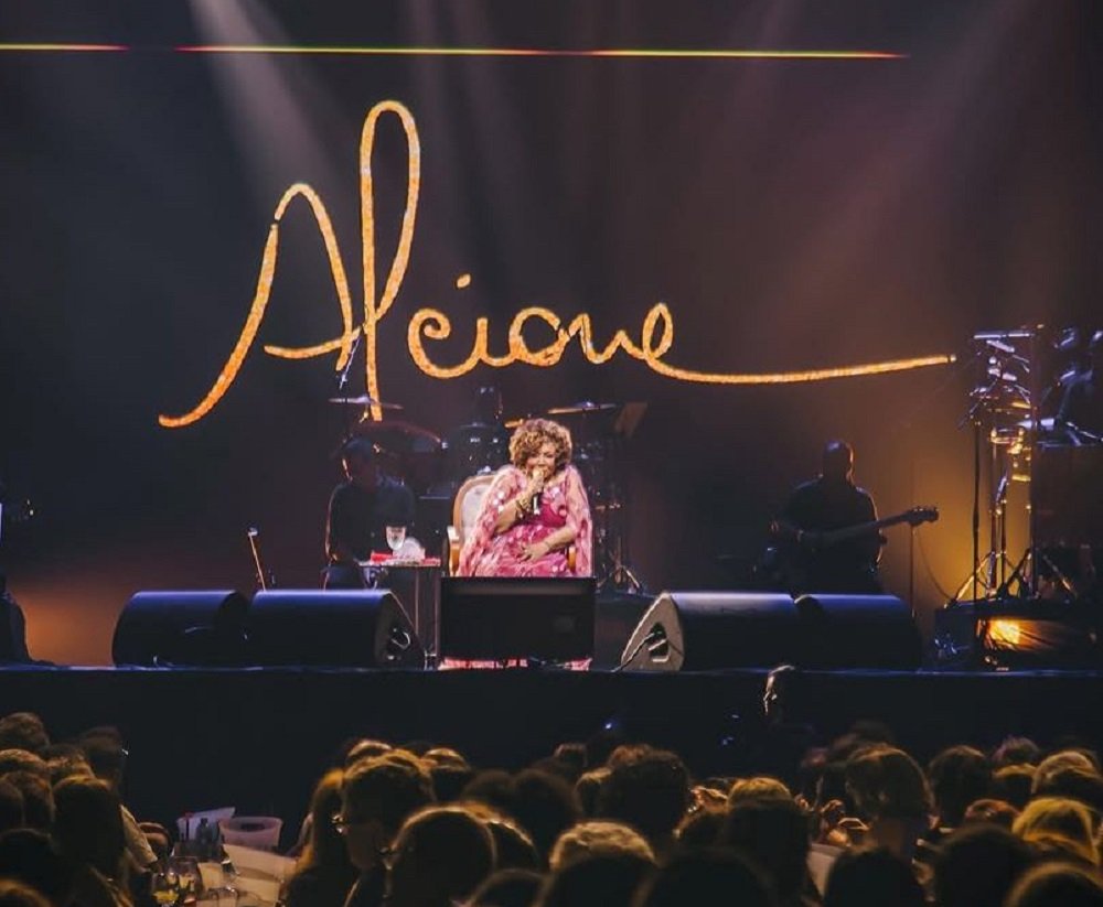 alcione-se-apresenta-em-manaus