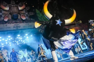 caprichoso-estreia-no-ensaio-d