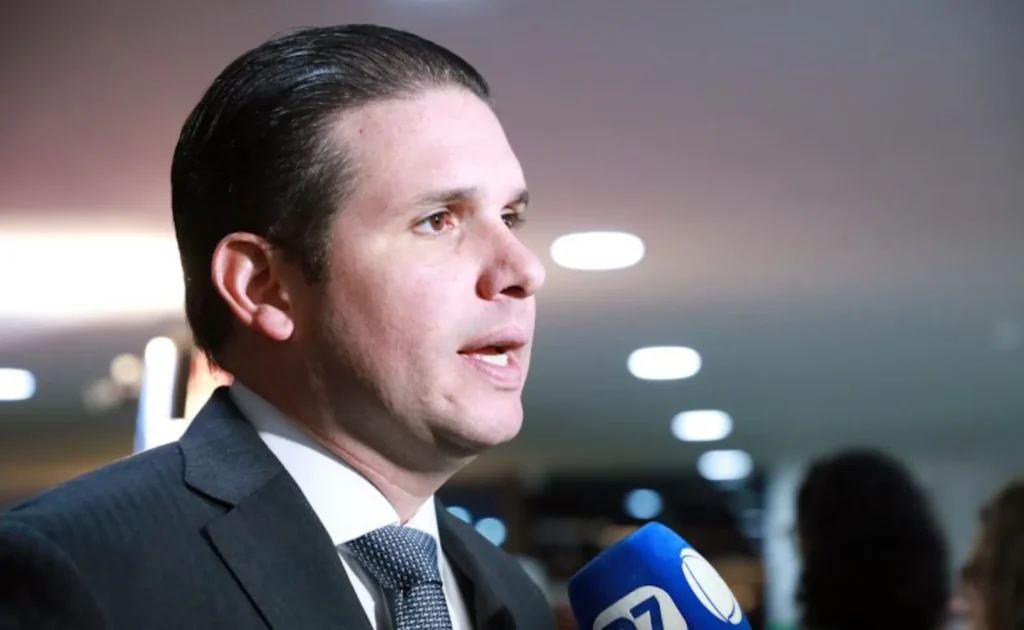 fim-da-escala-6x1-hugo-motta-e