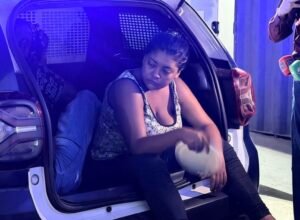 mulher-presa-por-matar-padrast