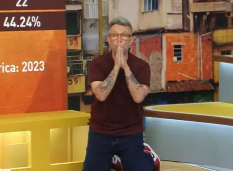 neto-se-ajoelha-em-oracao-apos