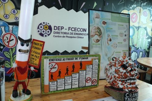 fcecon-realiza-acao-em-alusao-