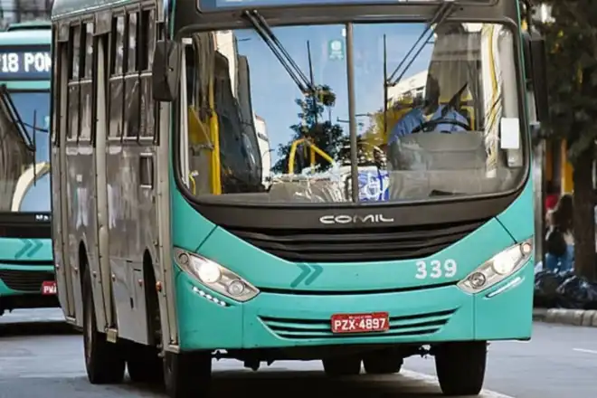 passageira-cospe-em-motorista-