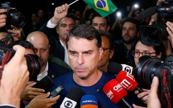 politica-flavio-bolsonaro-pres