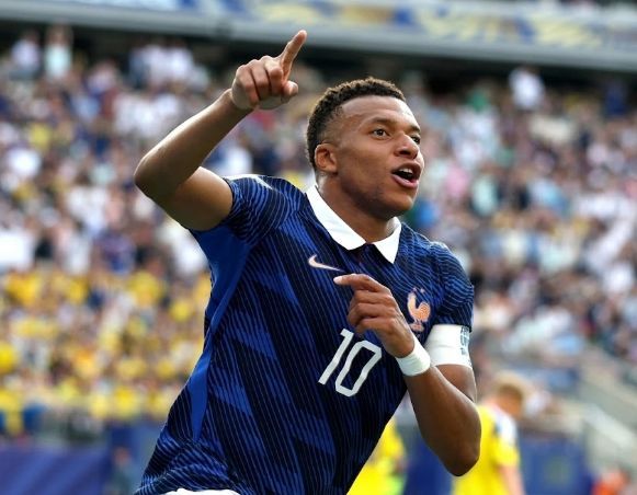choque-de-gigantes-com-mbappe-