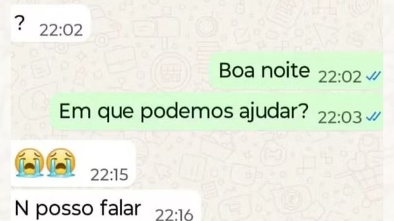crianca-usa-emojis-do-whatsapp