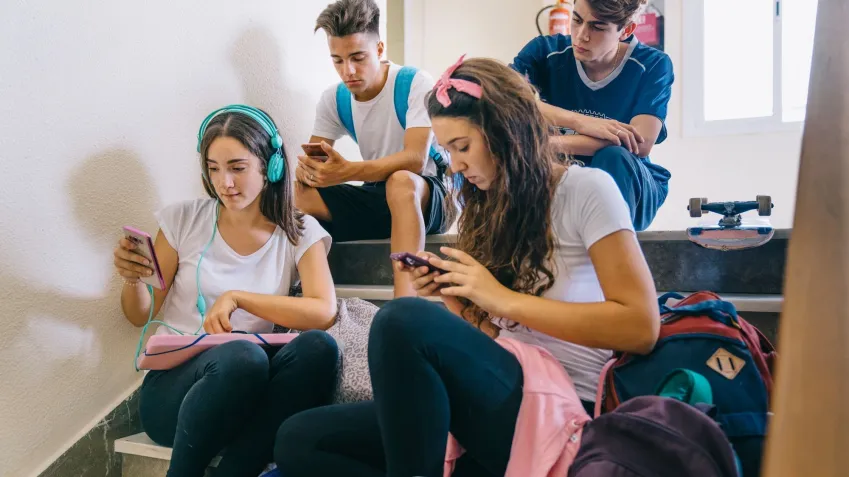 uso-de-ia-e-videos-curtos-acen