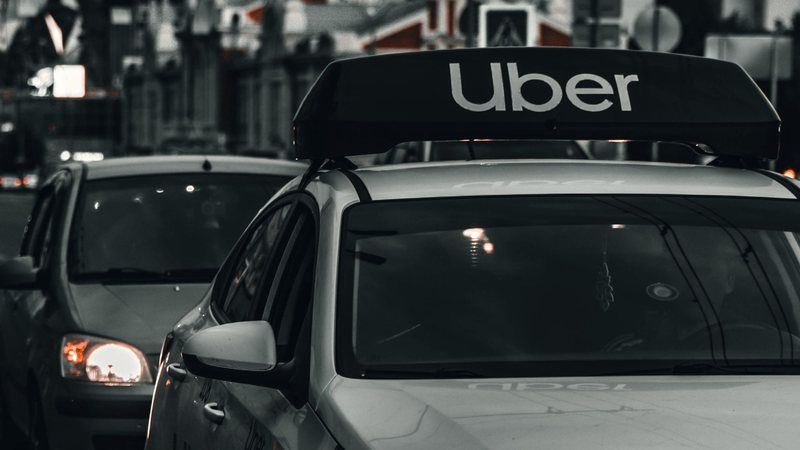 uber-demite-33-mil-funcionario